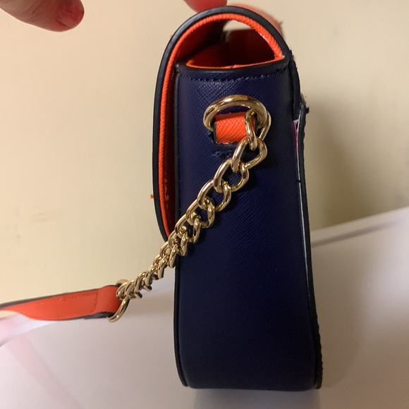 Trina Turk small purse 8x7 inches - Picture 4 of 7